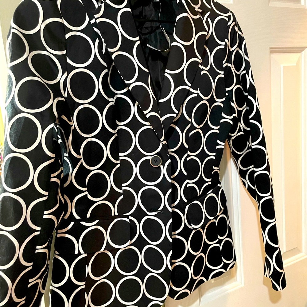 NY & Company Blazer size 2